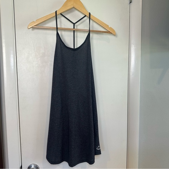 Beyond Yoga Y Tank Top. Size: Medium. Color: Heather Gray. NWT. - Picture 1 of 8